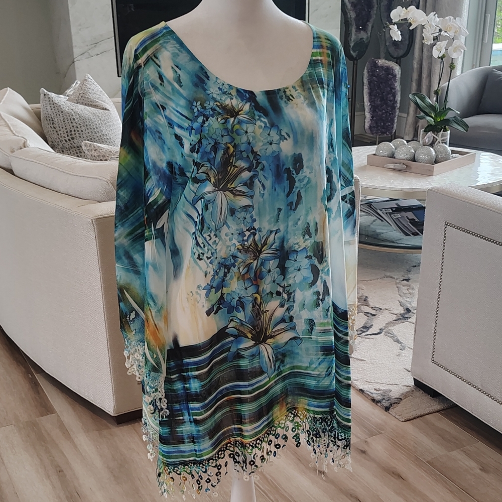 Source Unknown Blue Green Floral Watercolor Tunic